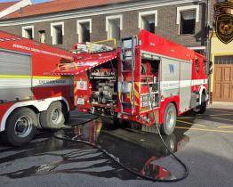 Ve zbrojnici dobrovolných hasičů v Kunovicích dopoledne hořelo