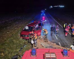 Nehoda osobního vozidla s dodávkou u Fryštáku si vyžádala tři zraněné