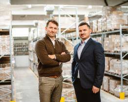 Byznysová síla modrého banánu. Štěrbovi stavějí u Starého Města logistický hotspot