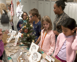 Oslavy 90 let Mánesky završil vánoční jarmark