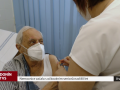 Nemocnice začala s očkováním seniorů nad 80 let