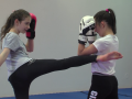V DDM trénují děvčata thajský box