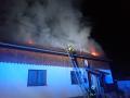 Při požáru v Ludkovicích se zranil profesionální hasič