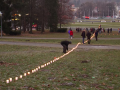 Lidé si připomněli úmrtí Jana Palacha zapálením stovky svíček