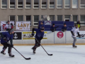 Lány obhájily titul v hokejovém pouličáku