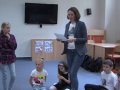 Ukrajinské děti v ZŠ Mariánské náměstí učí televizní reportérka 