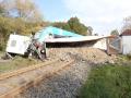 Po srážce vlaku s kamionem na Vsetínsku zůstalo pět zraněných 