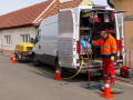 Roboti bezvýkopově opravují potrubí pod povrchem ulic v Ostrožské Nové Vsi