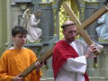 V Dolním Němčí se na Velký pátek konala křížová cesta s živými obrazy