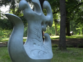 Městský park v Rožnově ozvláštnily sochy tří současných výtvarnic