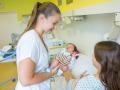 Pomoc laktační poradkyně si maminky ve Vsetínské nemocnici velmi pochvalují