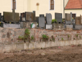 Staré Město opravuje hřbitovní zeď