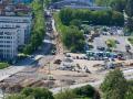 Křižovatka na Březnické a Mostní se stále opravuje. Výlukový provoz bude trvat i v listopadu