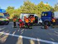 Ve Starém Městě se srazila dodávka s cisternou převážející naftu. Čtyři lidi se zranili