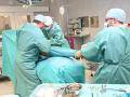 Ve valašskomeziříčské nemocnici používají při operacích kyčelního kloubu novinku