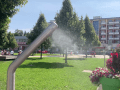 Mlžné sprchy v centru Vsetína nabízejí v horku příjemné osvěžení