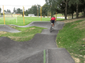 Sportovní možnosti v Boršicích rozšířila nová pumptracková dráha